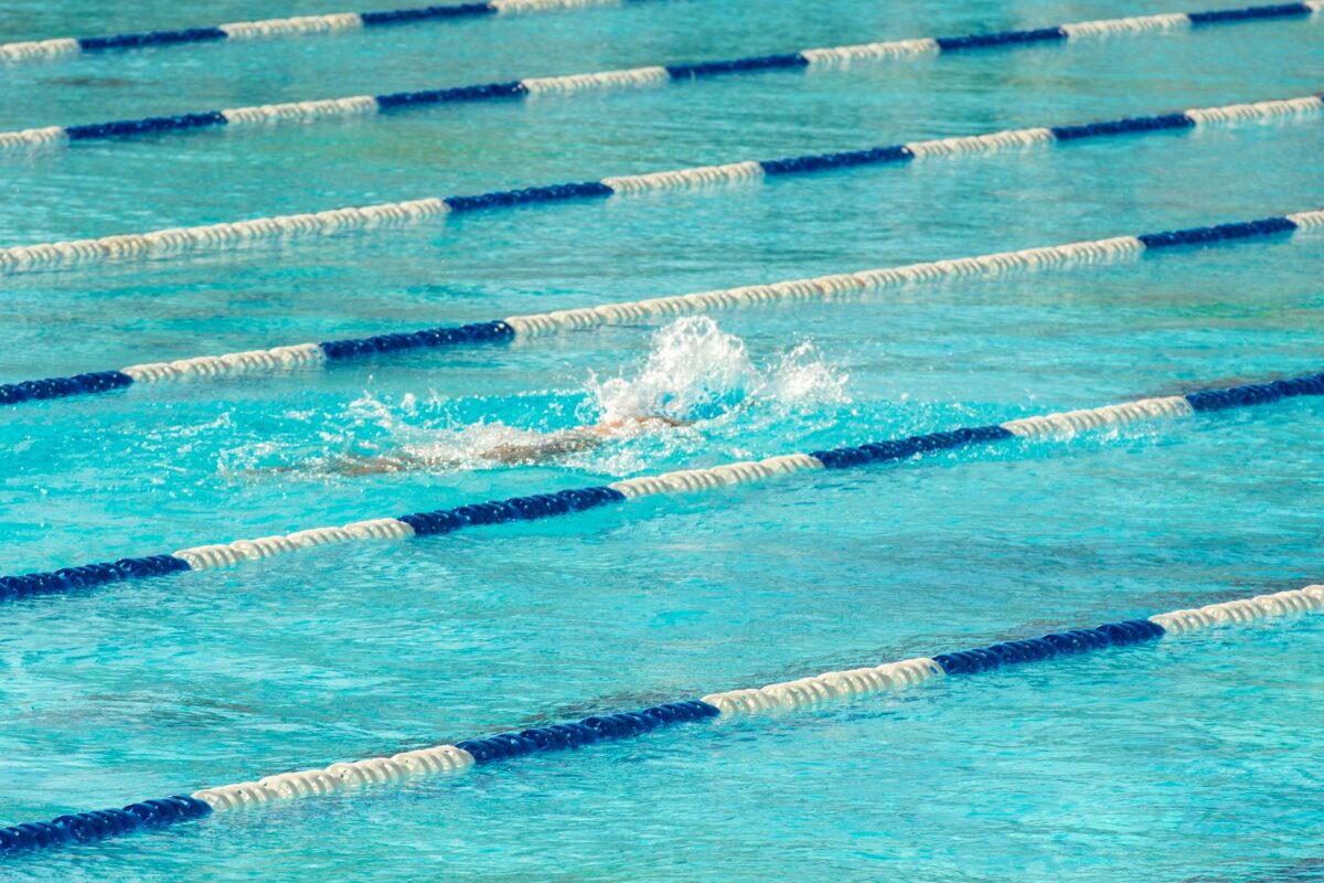 chlore lent piscine