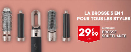 Brosse soufflante Aldi de marque Ambiano posée sur une tablette de salle de bain